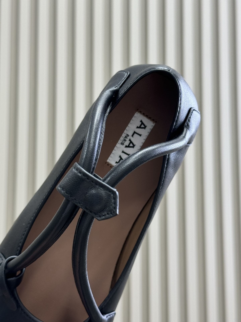 Alaia Flat Shoes